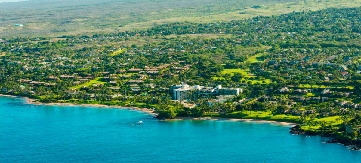 parking-at-ulua-beach-the-snorkel-store
